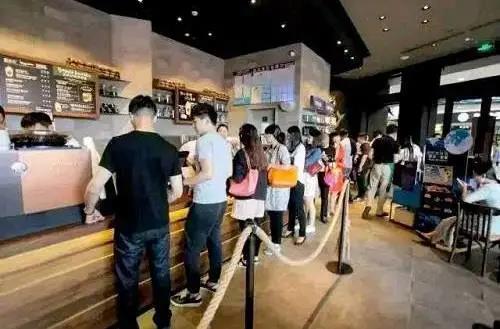 3W+门店持续扩张，星巴克为啥能在全世界吸粉？封面