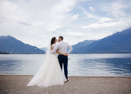 2019婚纱写真摄影行业用户洞察报告（附下载）封面
