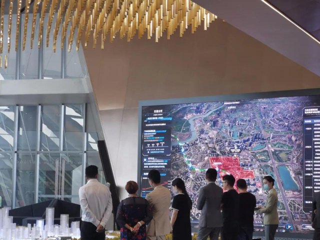 揭秘各类职业，“名郑言顺”抖音一周涨粉323万 | 涨粉周榜封面