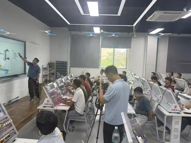 2026深圳工控技术培训机构与装配电工培训学校怎么选？正规靠谱的深圳装配电工培训学校实力盘点、选择标准与避坑FAQ，附3家深圳本地工控培训机构推荐与适配解析封面